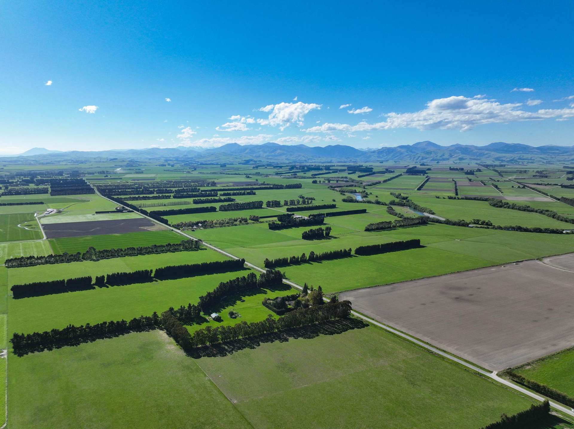 Riversdale-Ardlussa Road Riversdale_0