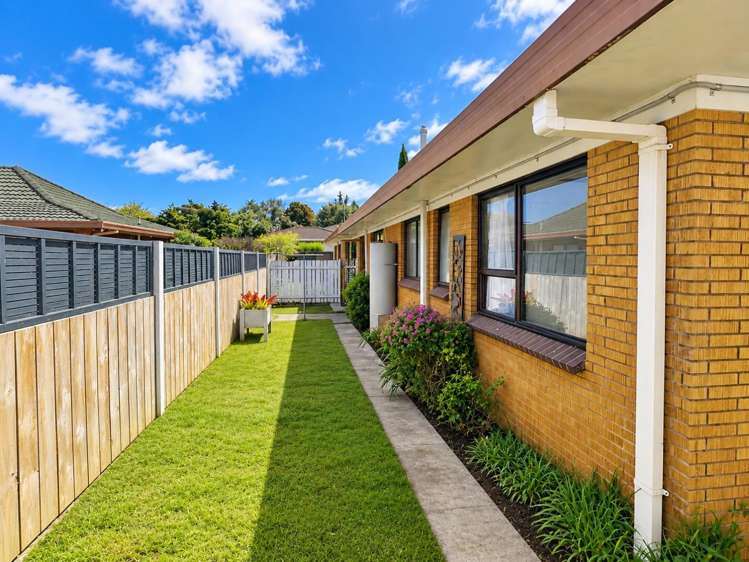 2/1 Lupton Road Manurewa_8