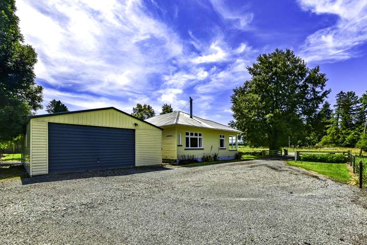 5565 West Coast Road Springfield_14