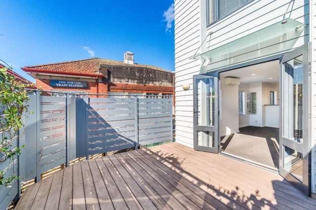8 Cotesmore Way 1761_1