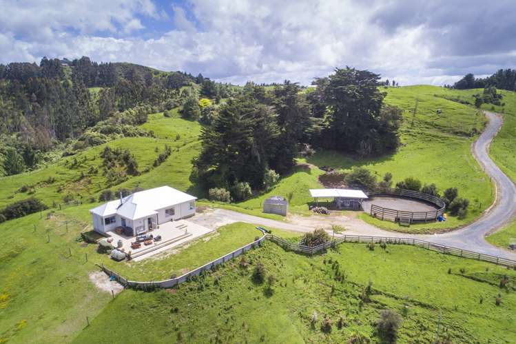 648 Finnis Road Pohangina_2