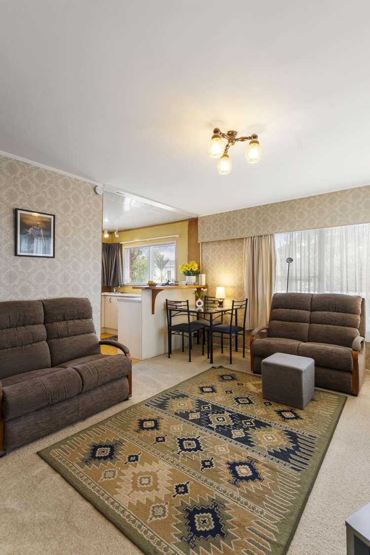 2/44 Diana Drive Glenfield_23