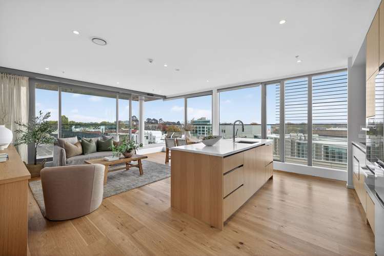 501/64 Kilmore Street_0