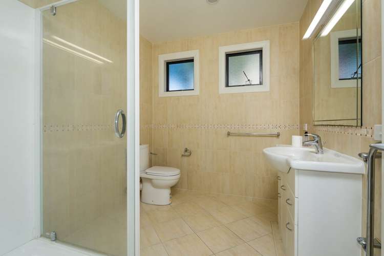 60a Seaview Road Castor Bay_19