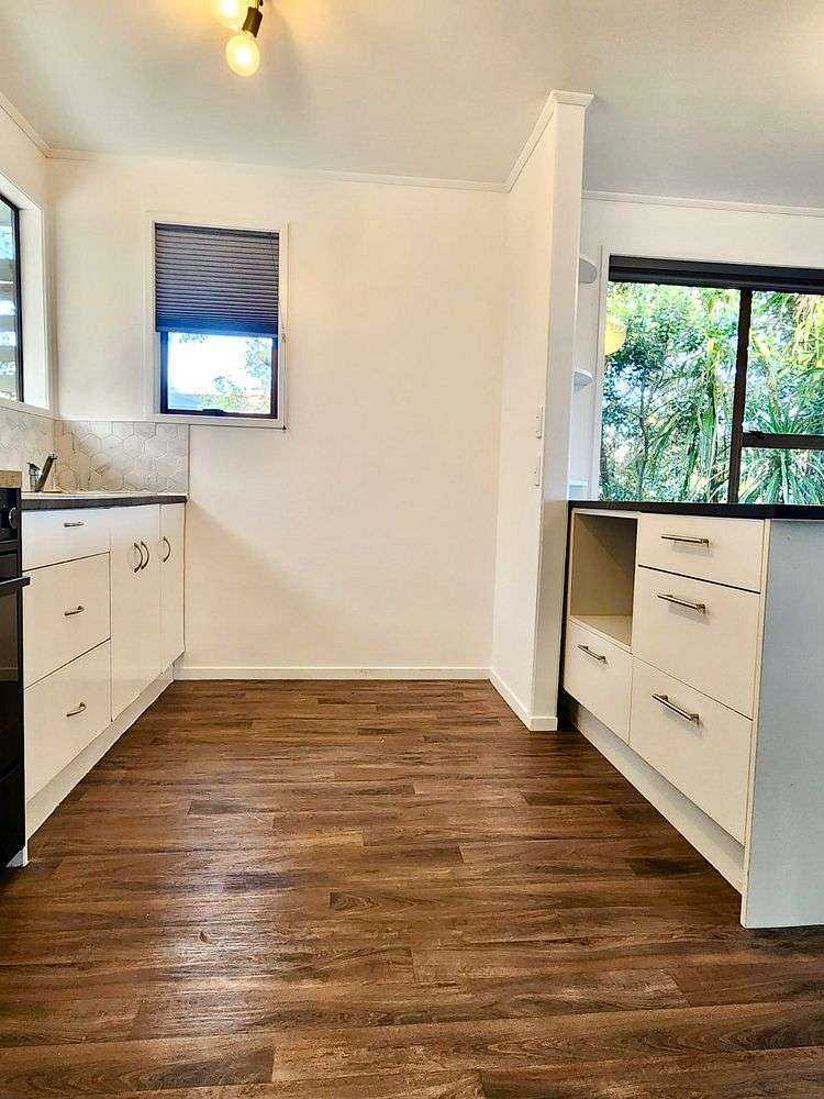 87 Solar Road Glen Eden_6