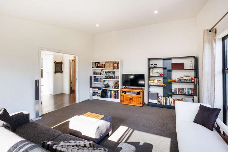 51 Chestnut Close Kelvin Grove_22