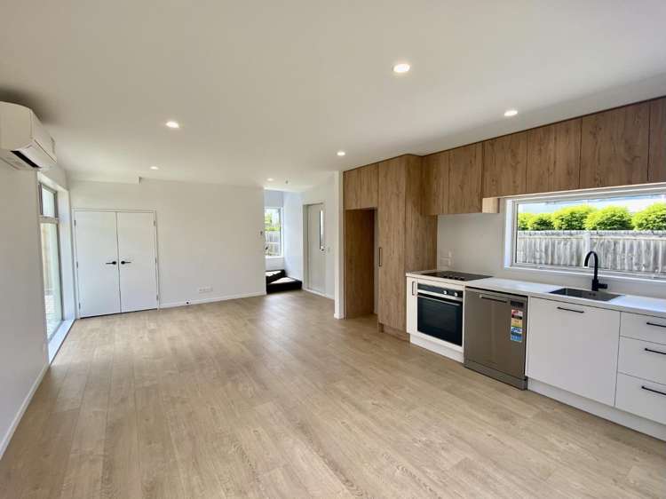 1/408a Barrington Street 10222_3