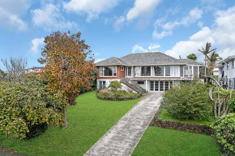 19 Chatsworth Crescent Pakuranga Heights_0
