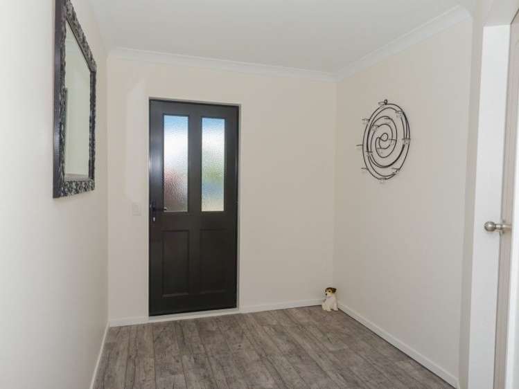 31a Charles Street Carterton_1