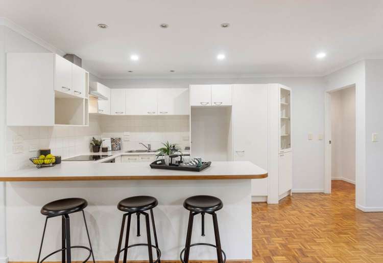 21 Frenz Drive Titirangi_5
