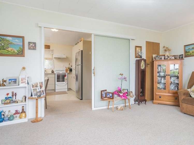 1/16 Cobham Crescent Stoke_6