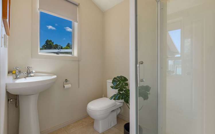 23 Lewer Street Whangaroa_15