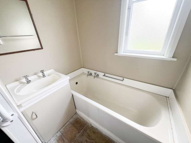 37 Christian Street Dannevirke_20