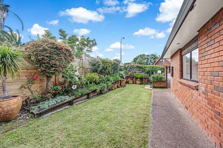 1/11 Bernleigh Terrace West Harbour_10