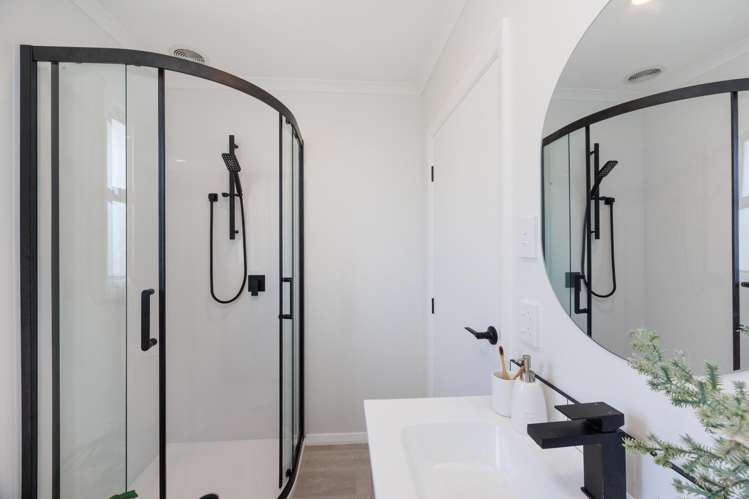 5 Belvedere Crescent Takaro_19