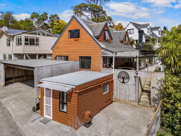 2/67 Langana Avenue_0