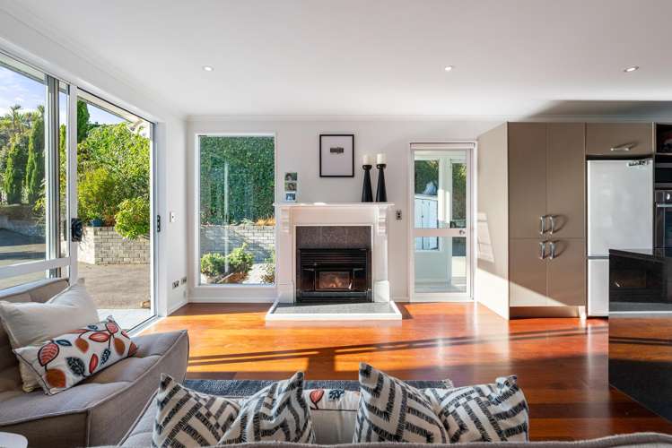 69 Thatcher Crescent Crofton Downs_5