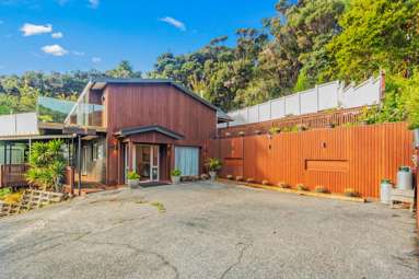 32 Joyces Road_3