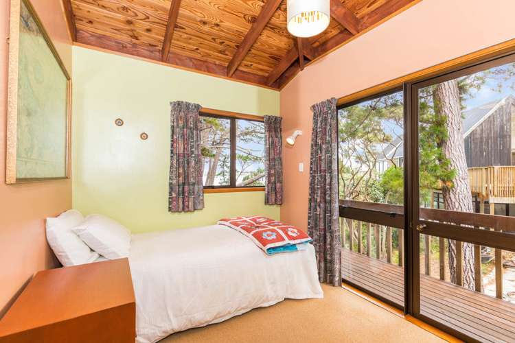 72 Rosecamp Road Beach Haven_9