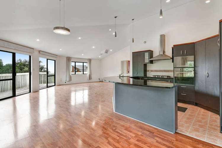 2/433A East Coast Road Mairangi Bay_8