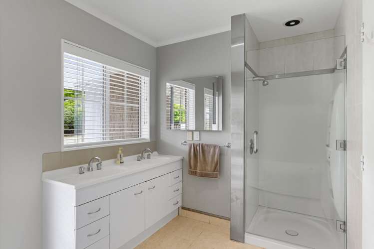 4 Lakewood Grove Levin_5