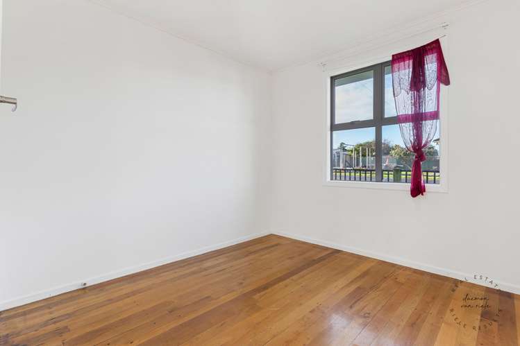 80 Fisher Crescent_4