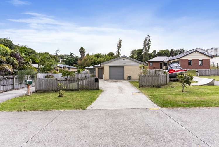 5 Trosk Place Waiuku_23
