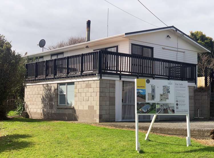 30 Downer Street Helensville_5