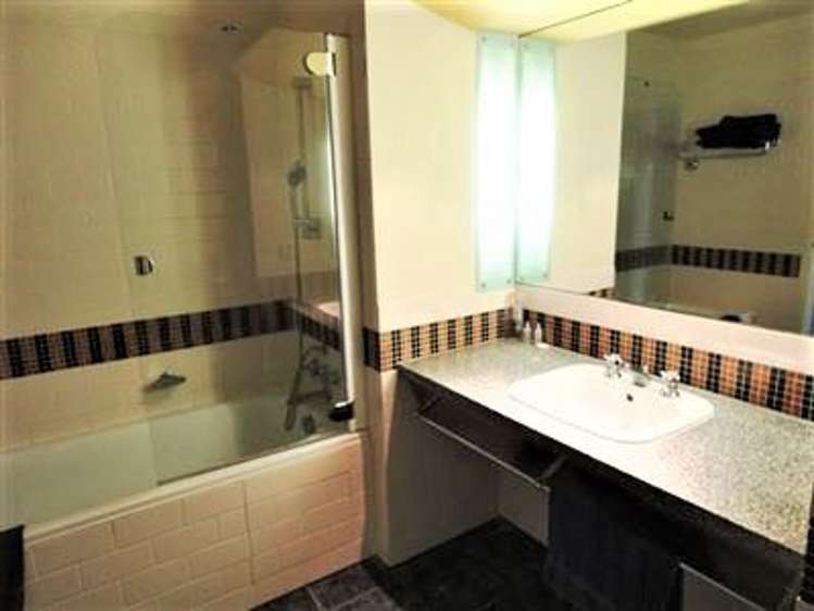 327/35 Hobson Street Auckland Central_13