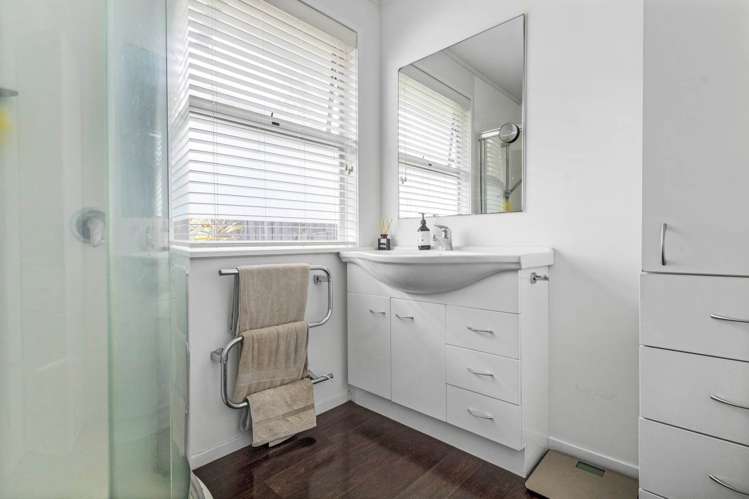 52 Ravenwood Drive Forrest Hill_17