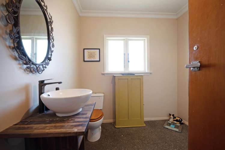 766 State Highway One Manakau_12