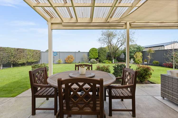 14 Heynes Place Clive_15