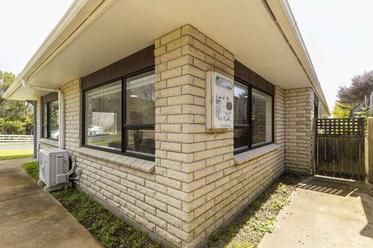 2 Squire Place Blagdon_19