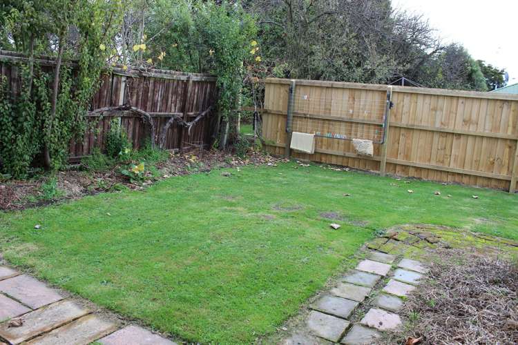 7 Momorangi Crescent Redwood_14