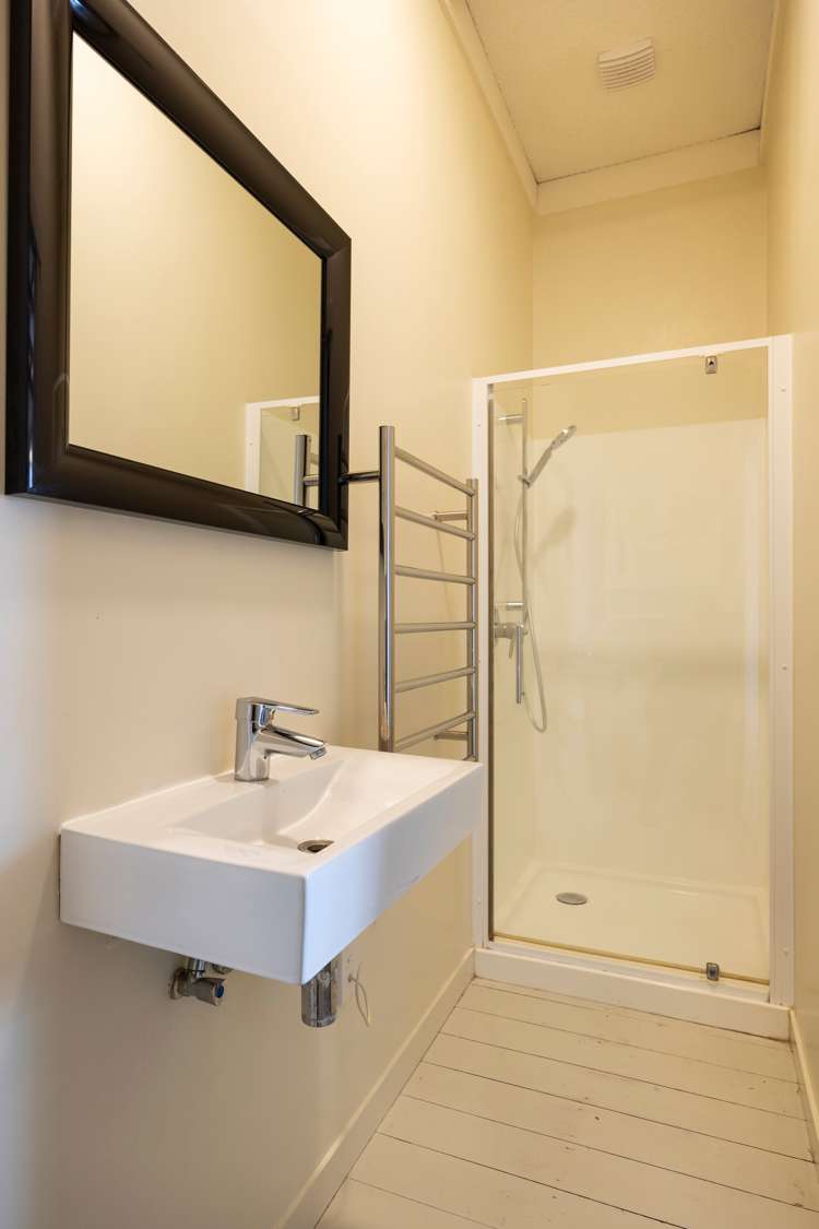 9 Seaview Terrace Mount Albert_19