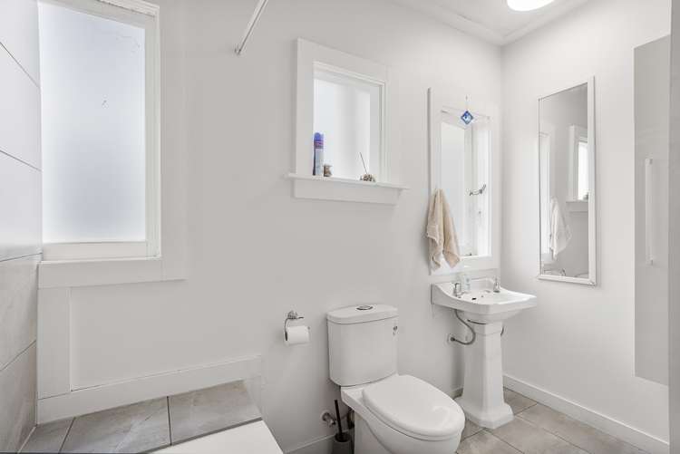 17 Preston Avenue Mount Albert_10