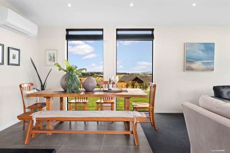 4 Lawrence Carter Drive Bombay_15