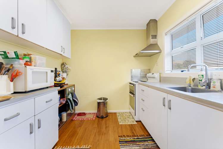 27 Shortt Avenue Mangere Bridge_8