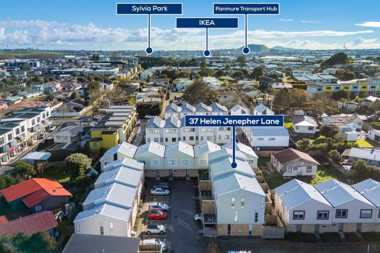 37 Helen Jenepher Lane Mt Wellington_21