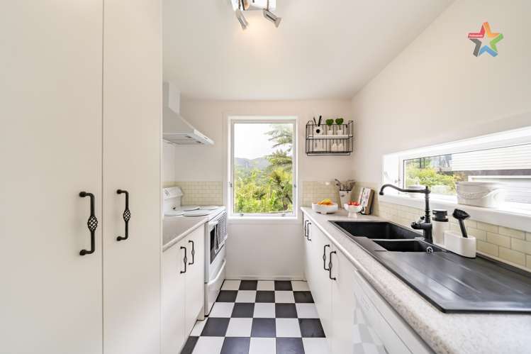 2/99 Major Drive Kelson_5