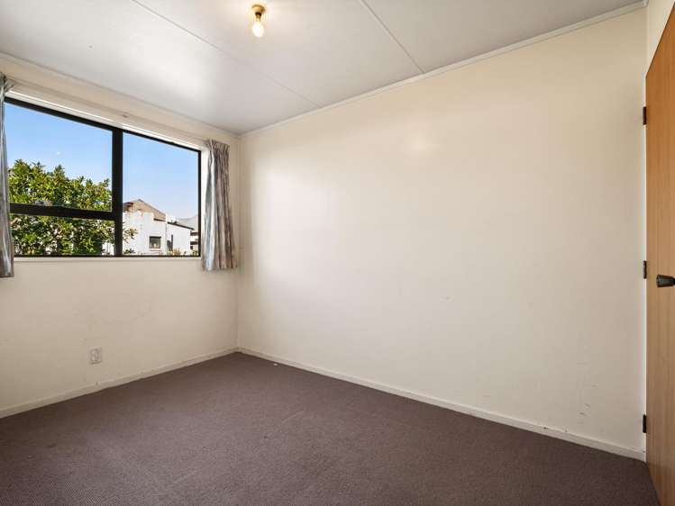 10D Law Street Caversham_13