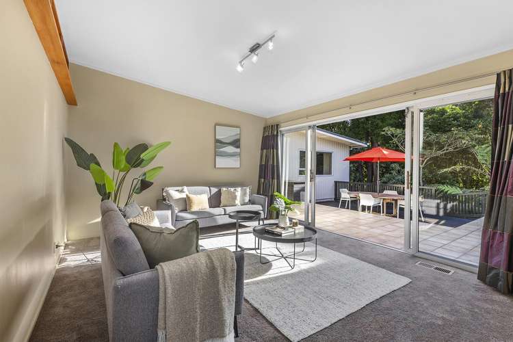 100 Larsen Crescent Tawa_11