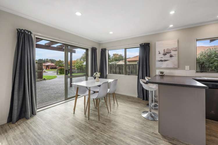 17 Courtenay Place Owhata_4