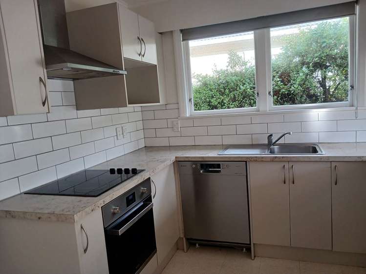 10 Toenga Road Pukerua Bay_9