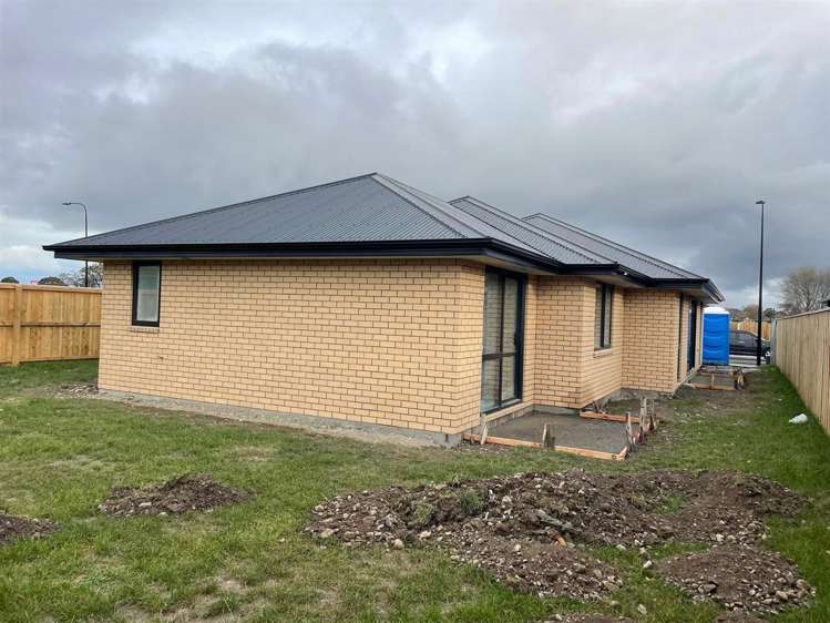 38 Stackwood Avenue Woodend_11