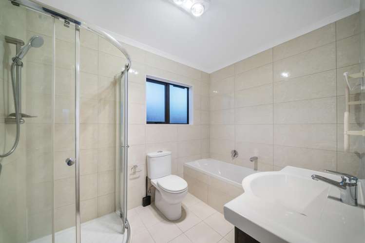 19A Kelwyn Road Kelston_16