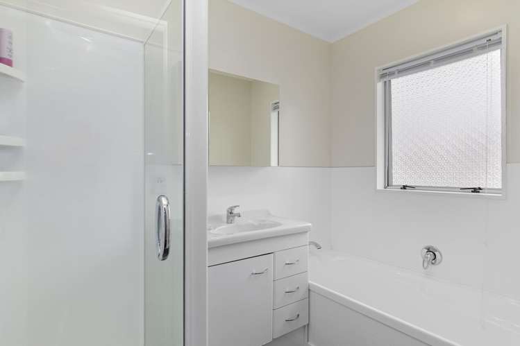 17 Memphis Grove Totara Park_14