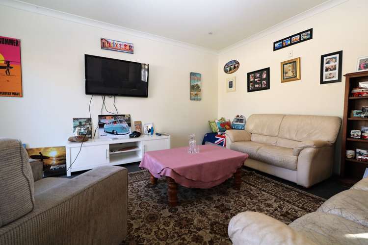 9 Clifton Avenue Carterton_8