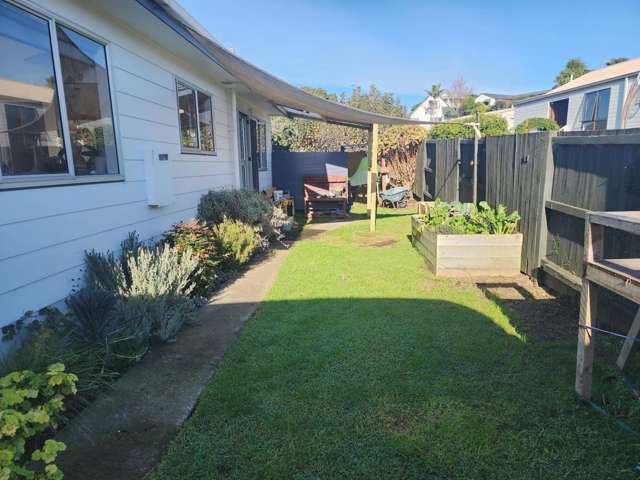 Cosy, sunny and private