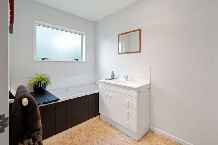 10 Singleton Street Waikari_14